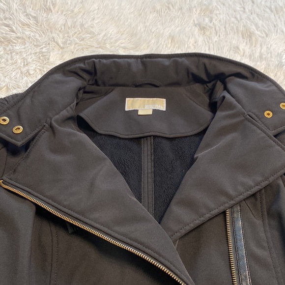 Michael Koran’s Jacket - Picture 7 of 16